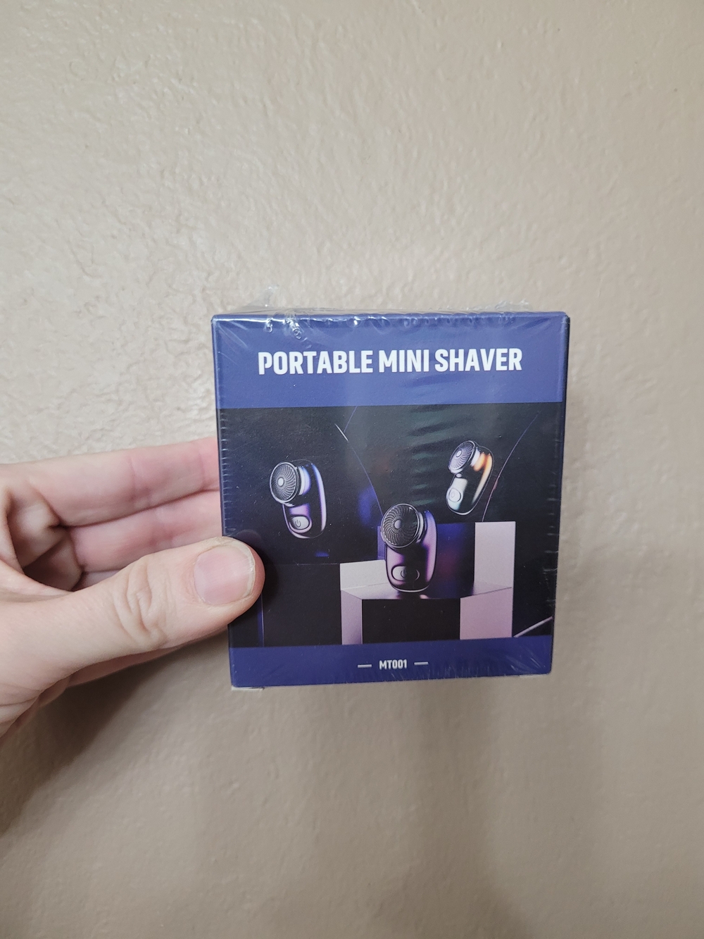 New in box/wrapping- Portable Mini Shaver - Black